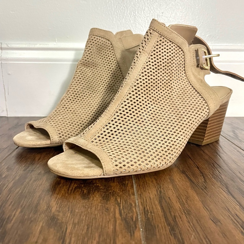Unisa heels size 9.5